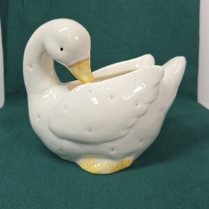 Cottage Core VTG Ceramic White Duck Goose Swan Planter with Yellow Bill Pink Dot